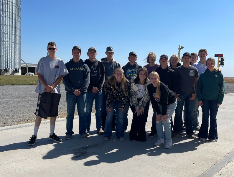 Leigh Community Schools FFA Members “Feed the Farmers”
